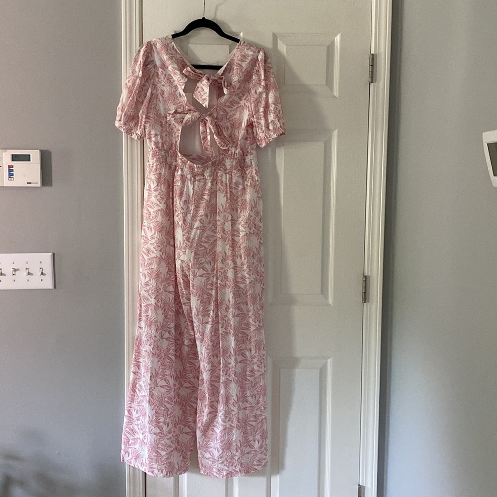 New jumpsuit - Picture 4 of 5